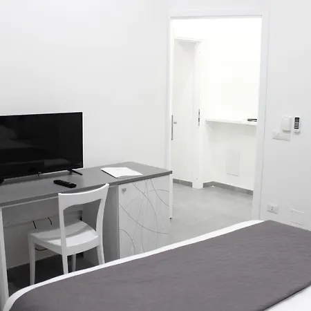 Opera Home Suits * Neapel