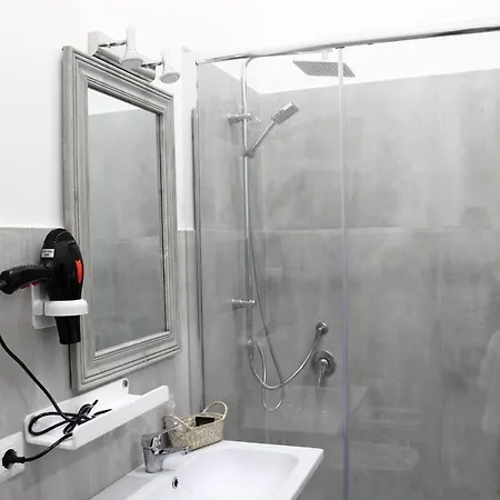 Opera Home Suits 아파트호텔 *